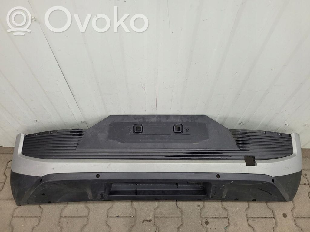 Ford Explorer VI Передний бампер 