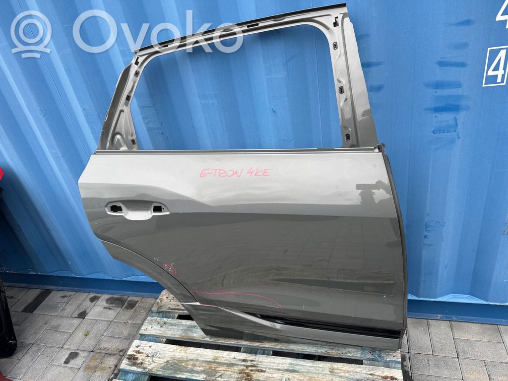 Rear door   4KE