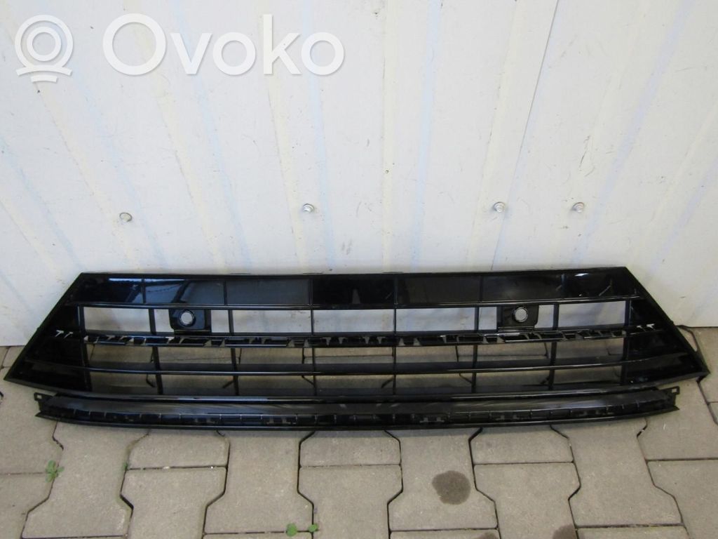 Volkswagen Tiguan Grilă inferioară bară față 