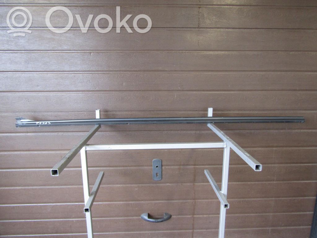 Volvo XC90 Etukynnys (korin osa) 