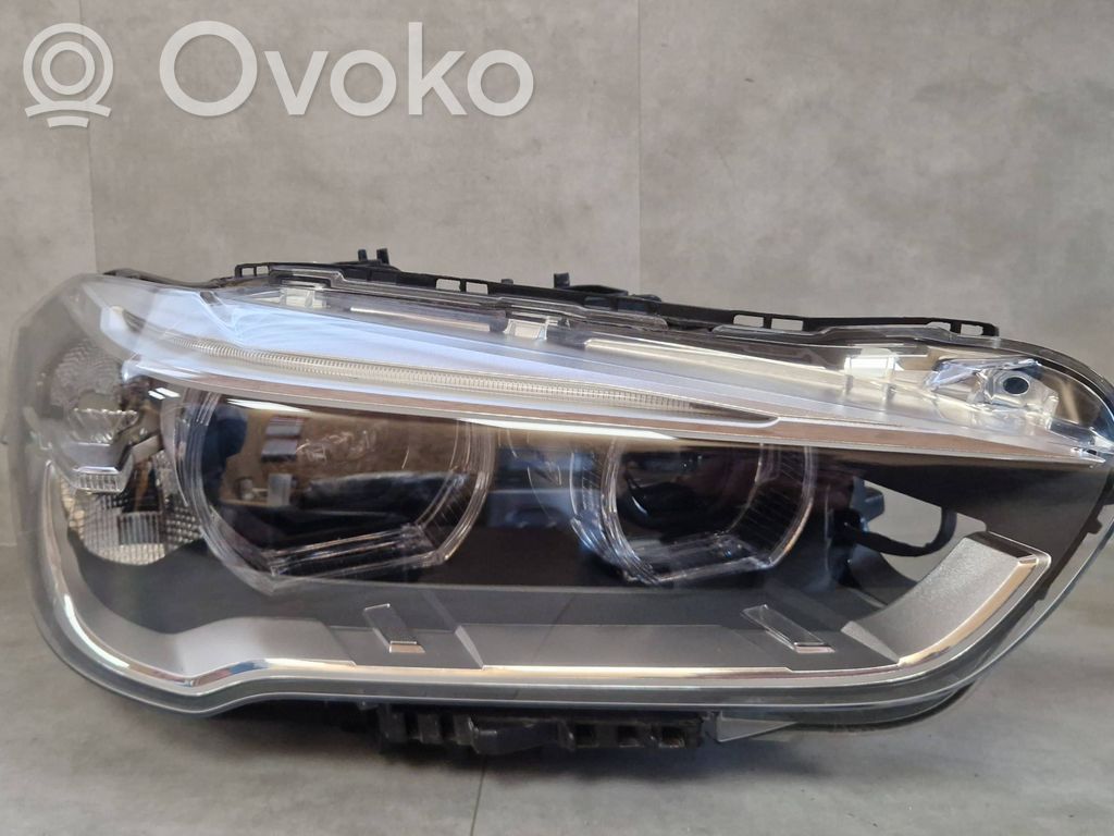 BMW X1 F48 F49 Lampa przednia 