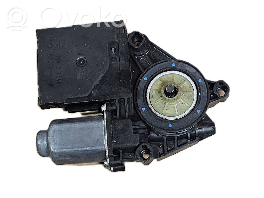 Volkswagen Golf VI Silnik regulatora szyby drzwi przednich 