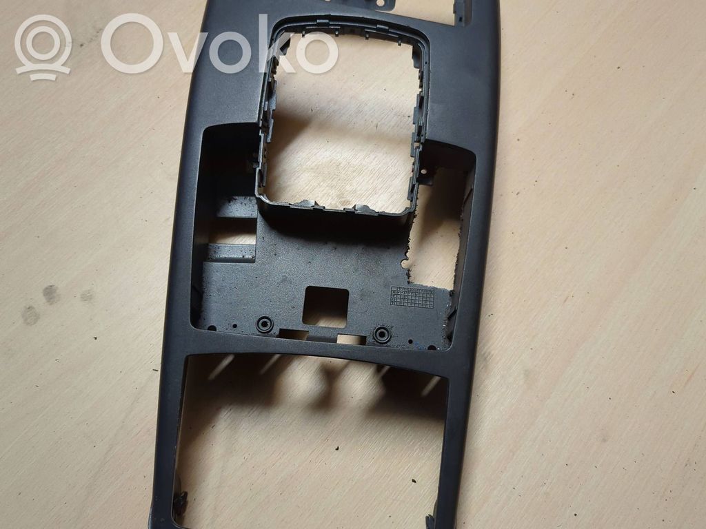 Audi A6 S6 C6 4F Center console 