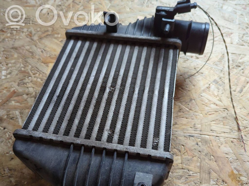 Audi A6 S6 C6 4F Chłodnica powietrza doładowującego / Intercooler 