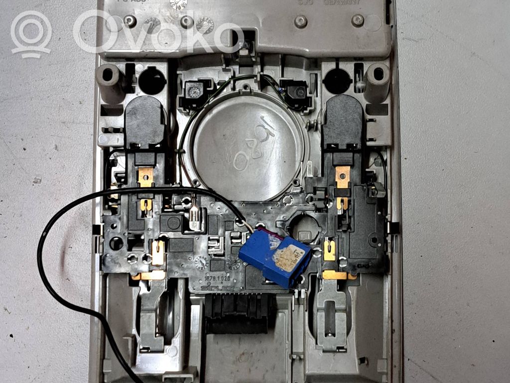 Audi A6 S6 C6 4F Éclairage lumière plafonnier avant 