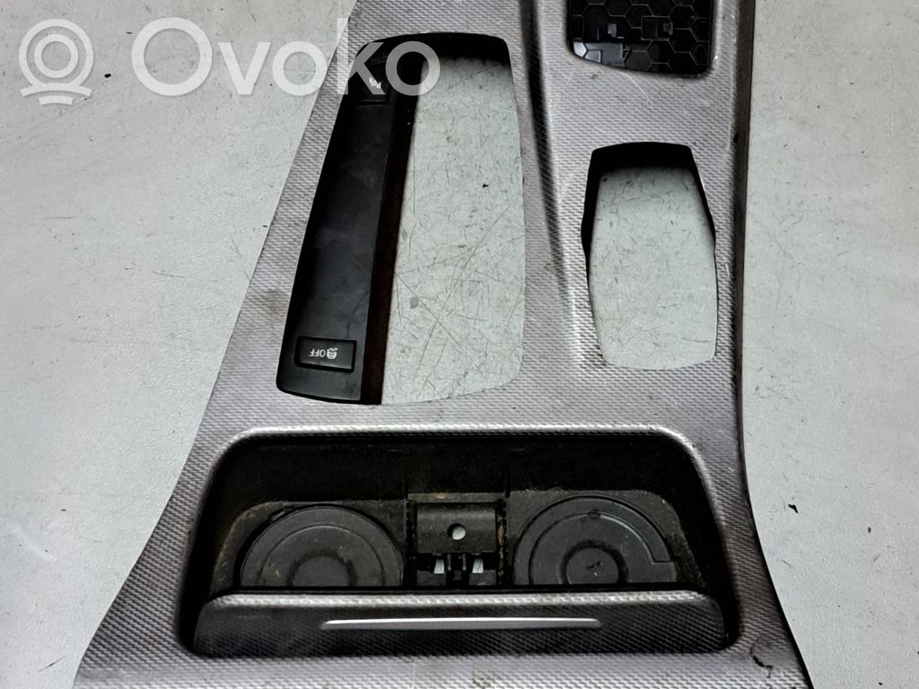 BMW 5 E60 E61 Glāžu turētājs (priekšā) 