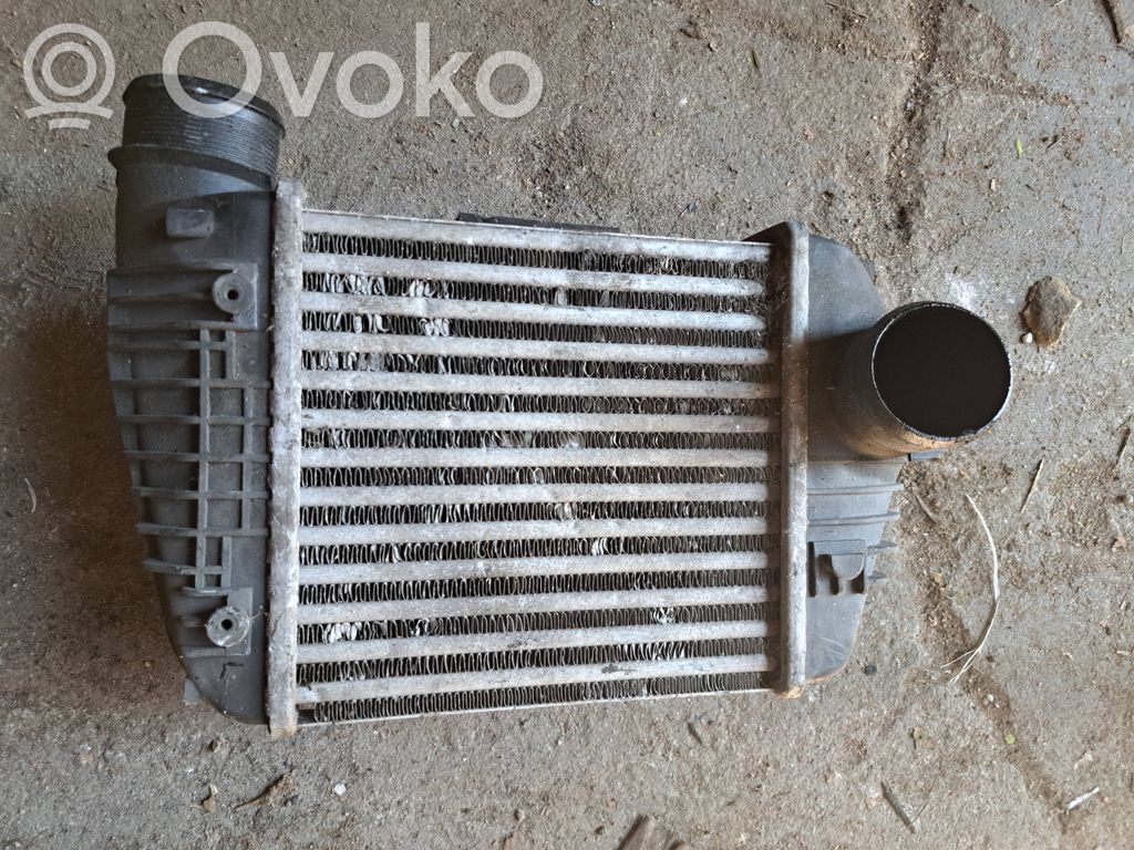 Audi A6 S6 C6 4F Interkūlerio radiatorius 