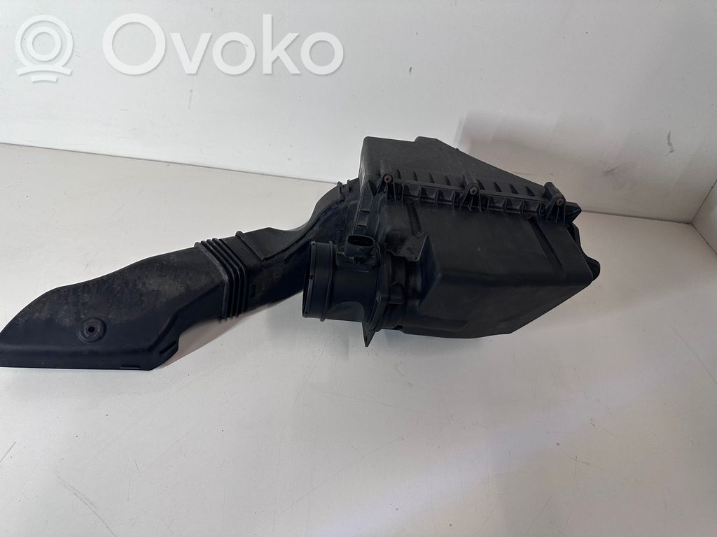 Jaguar XE Obudowa filtra powietrza 