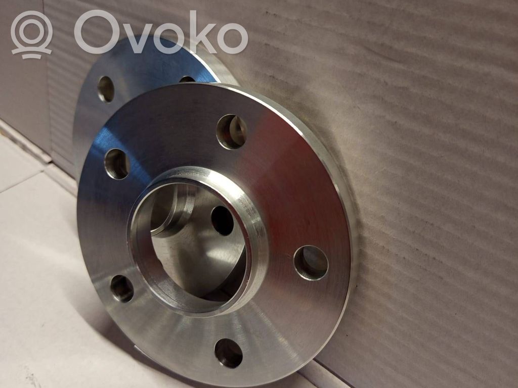BMW 8 G15 Wheel spacers 