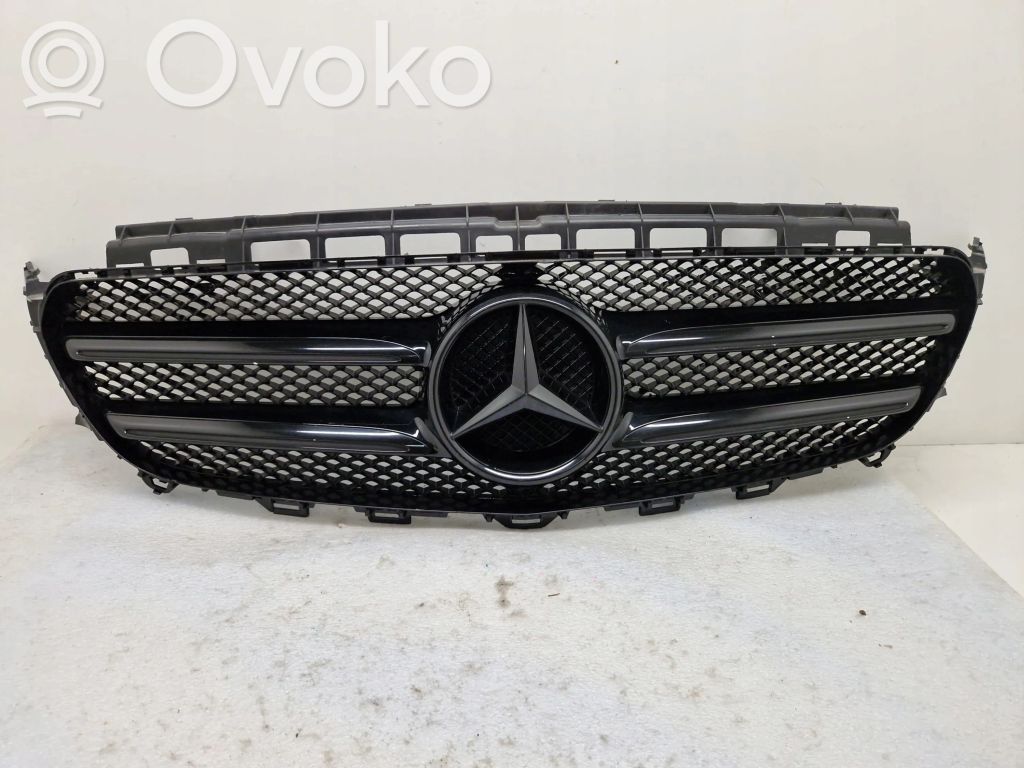 Mercedes-Benz E W213 Oberes Gitter vorne 