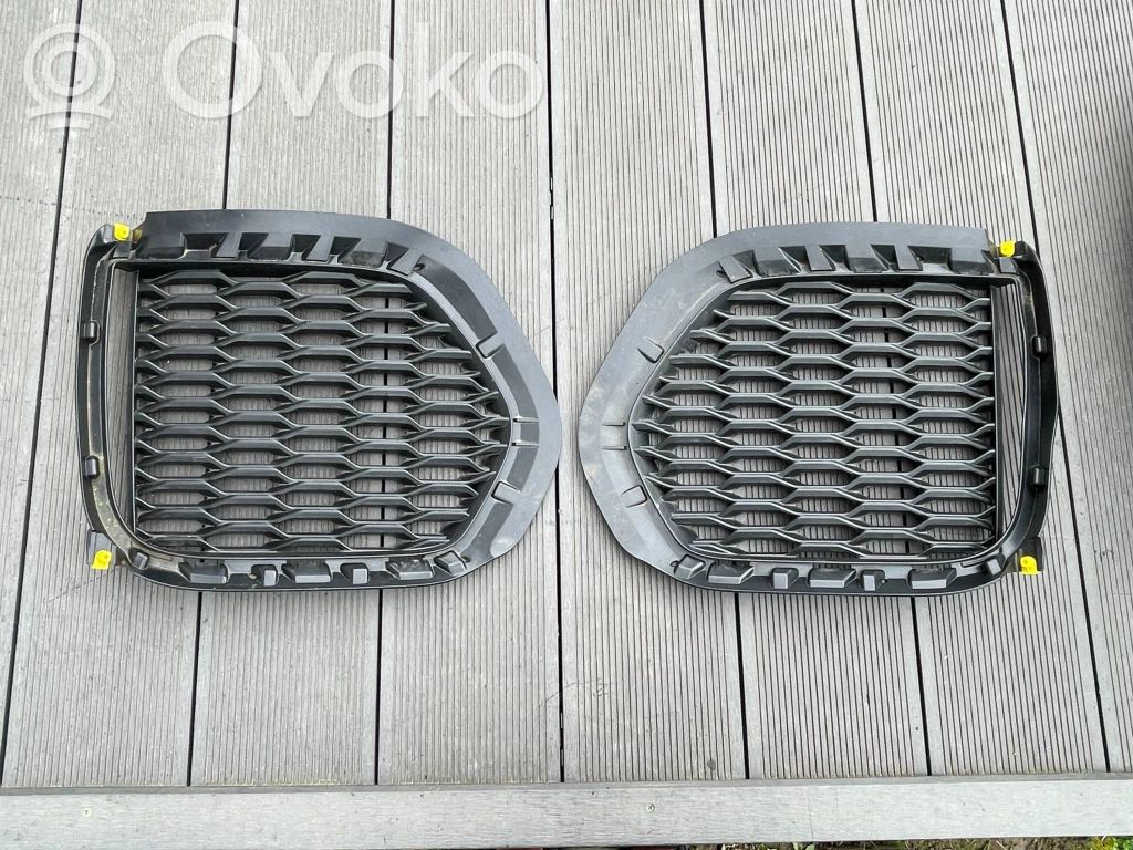 Jaguar E-Pace Front bumper lower grill 