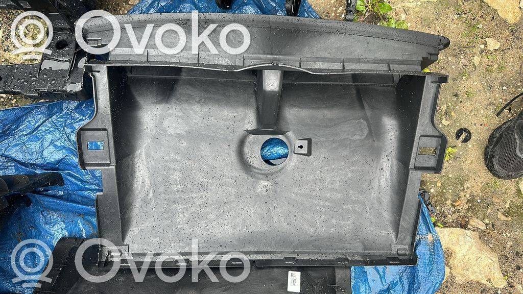 Tesla Model Y Ohjaamon sisäilman ilmakanava 