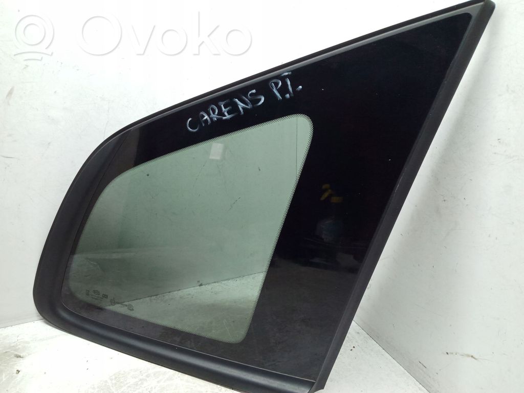 KIA Carens III Takasivuikkuna/-lasi 