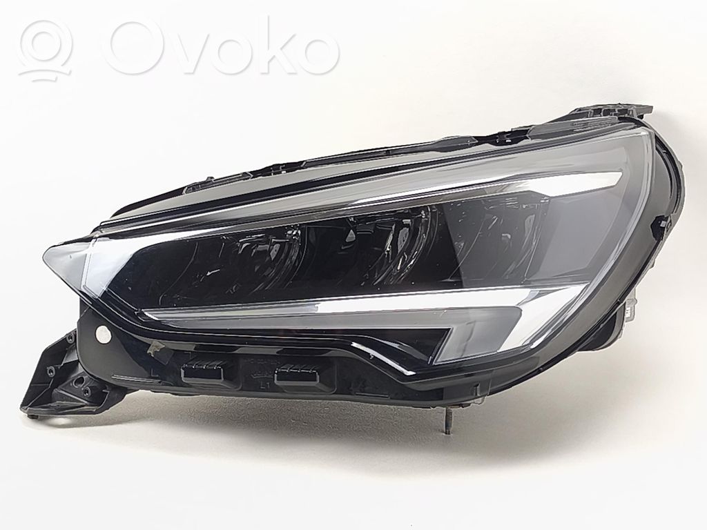 Opel Corsa F Etu-/Ajovalo 