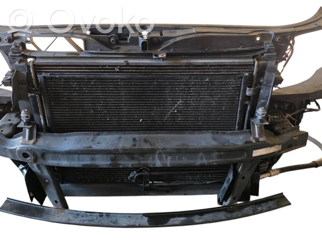 Seat Exeo (3R) Pas przedni 