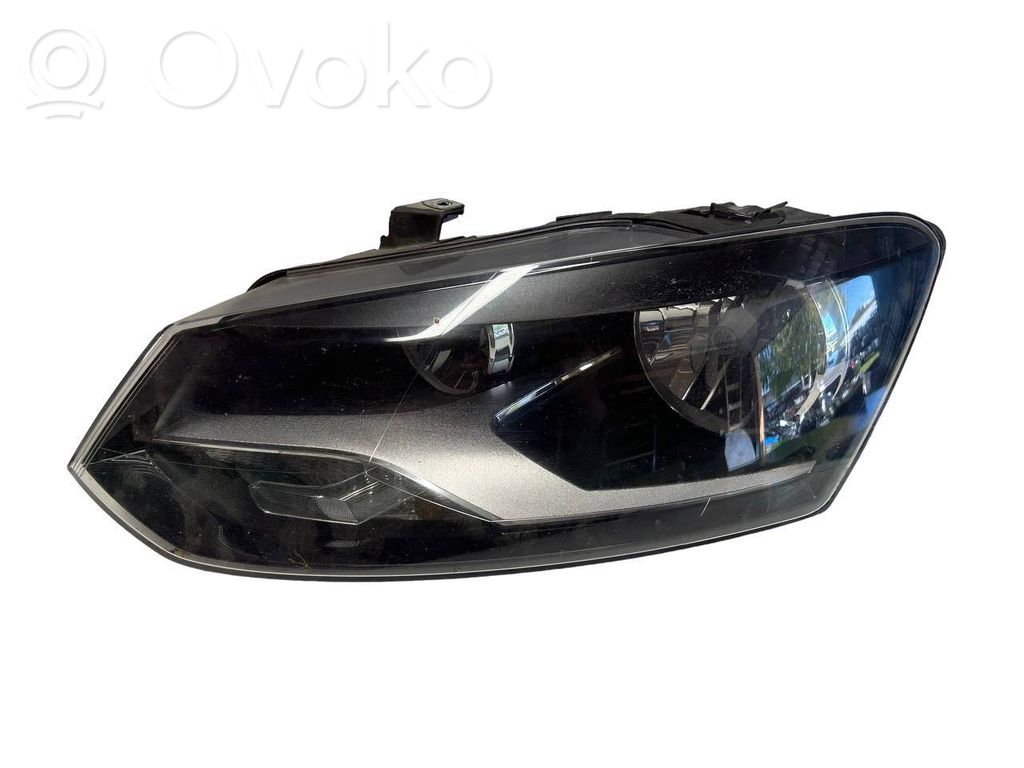 Volkswagen Polo V 6R Lampa przednia 