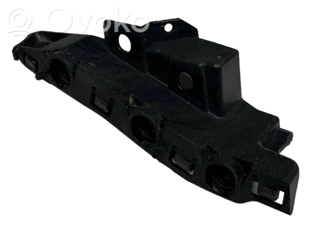 Audi Q7 4M Front bumper mounting bracket 
