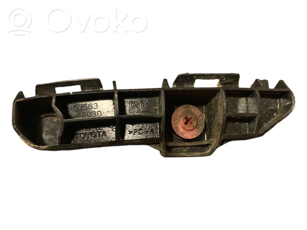 Toyota RAV 4 (XA40) Uchwyt / Mocowanie zderzaka tylnego 