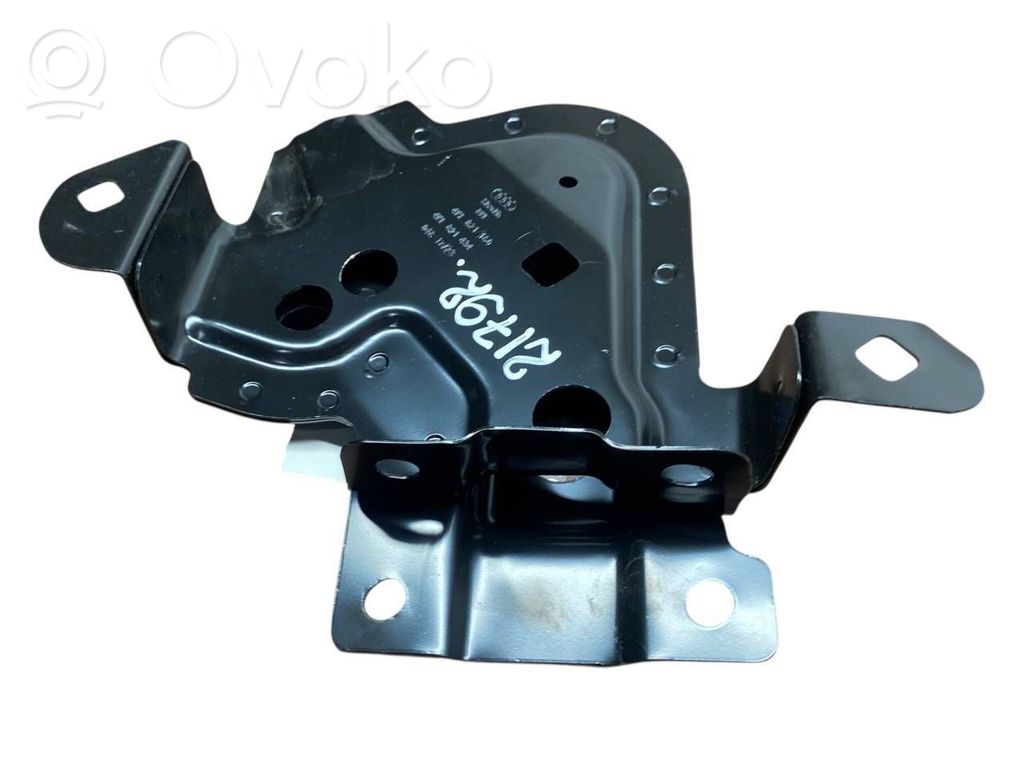 Fender mounting bracket   4KE821150,4KE821434
