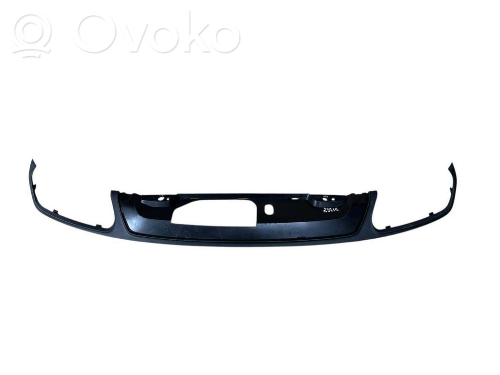 Volvo XC40 Takapuskurin alaosan lista 
