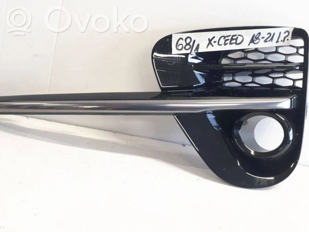 KIA Xceed Front bumper lower grill 