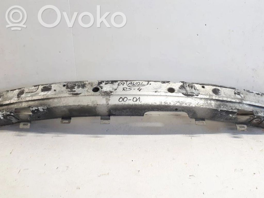 Audi RS4 Priekinis sustiprinimas bamperio 