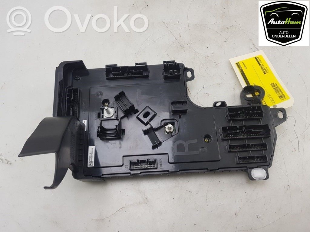 Tesla Model 3 Other control units/modules 