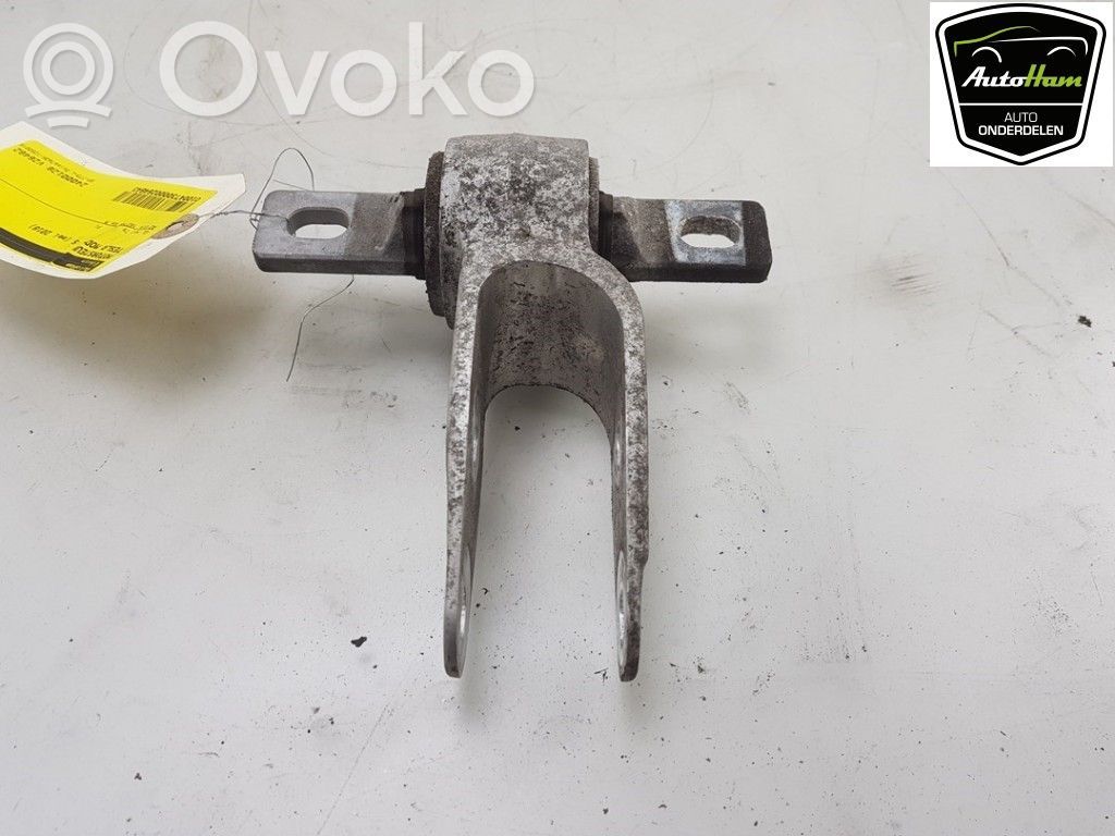 Tesla Model S Engine mount bracket 