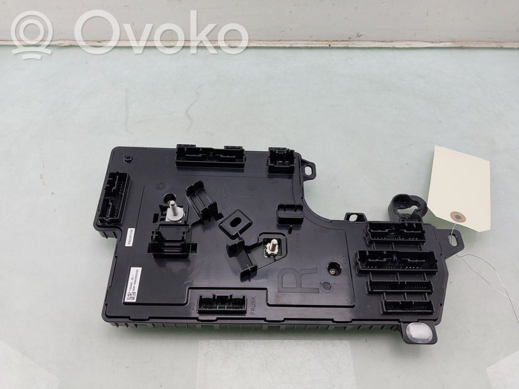 Tesla Model 3 Other control units/modules 