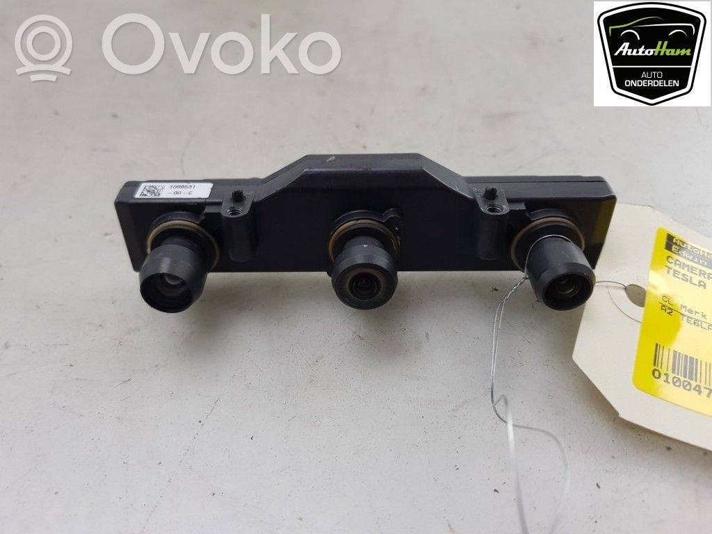 Tesla Model S Windshield/windscreen camera 