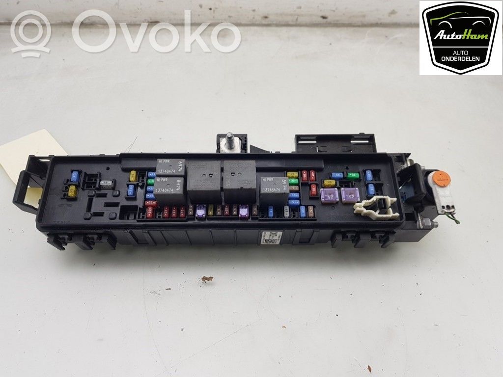 Tesla Model X Saugiklių dėžė (komplektas) 
