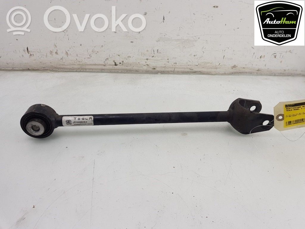 Tesla Model 3 Рычаг 