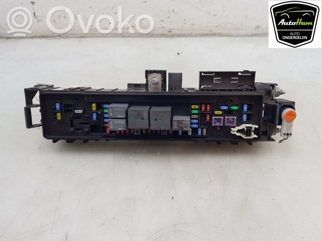 Tesla Model X Saugiklių dėžė (komplektas) 