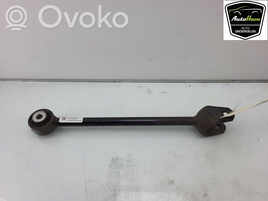 Tesla Model 3 Рычаг 