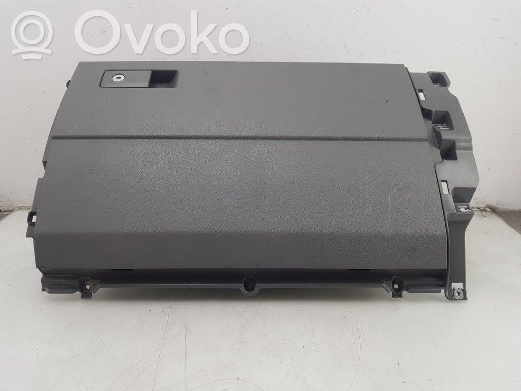 Volkswagen Crafter Glove box 