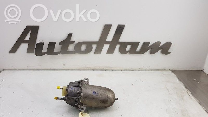 Opel Combo D Obudowa filtra paliwa 