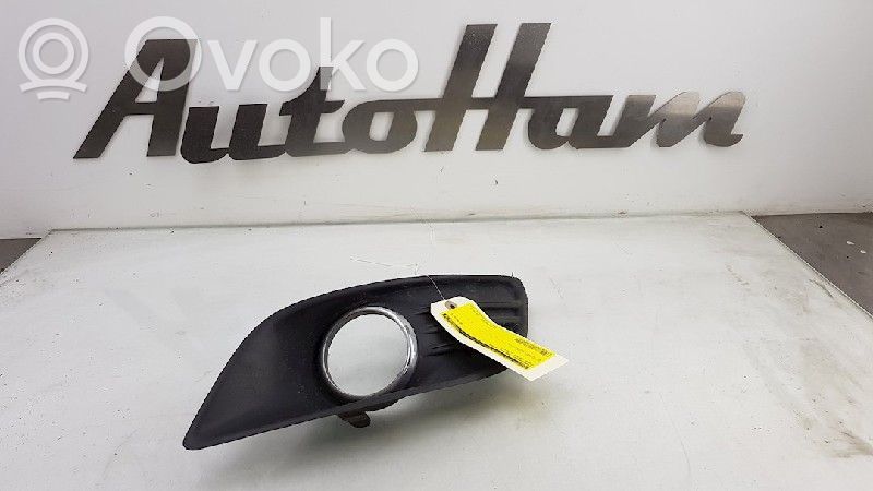 Ford Focus Etupuskurin kulmaosan verhoilu 