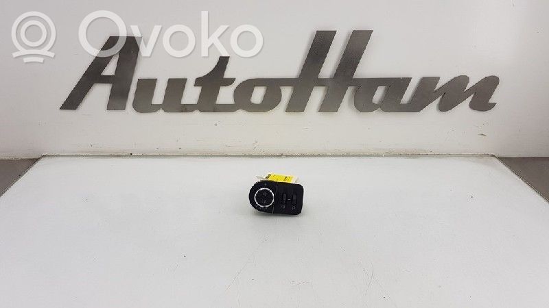 Opel Crossland X Light switch 