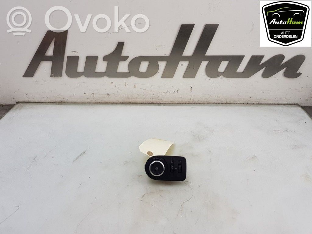 Opel Corsa D Light switch 