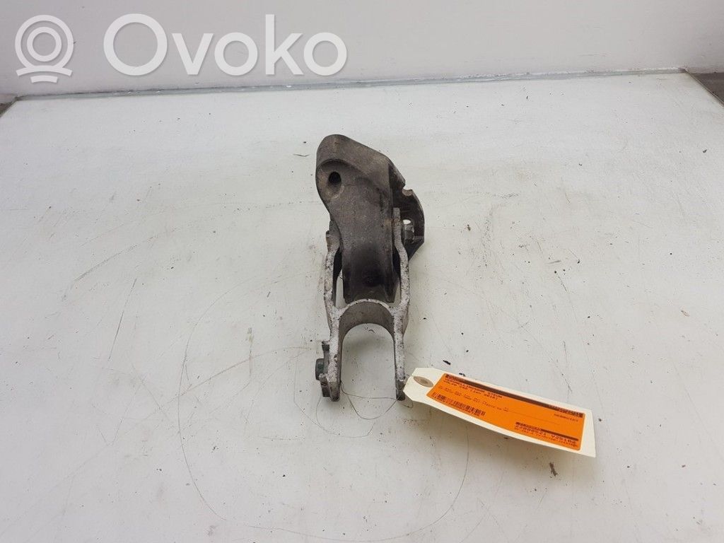 Volvo V40 Gearbox mounting bracket 
