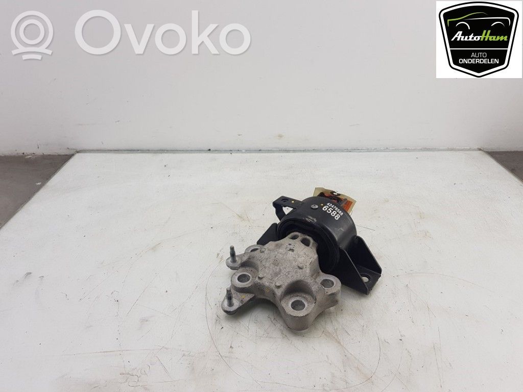 Opel Mokka X Engine mount bracket 