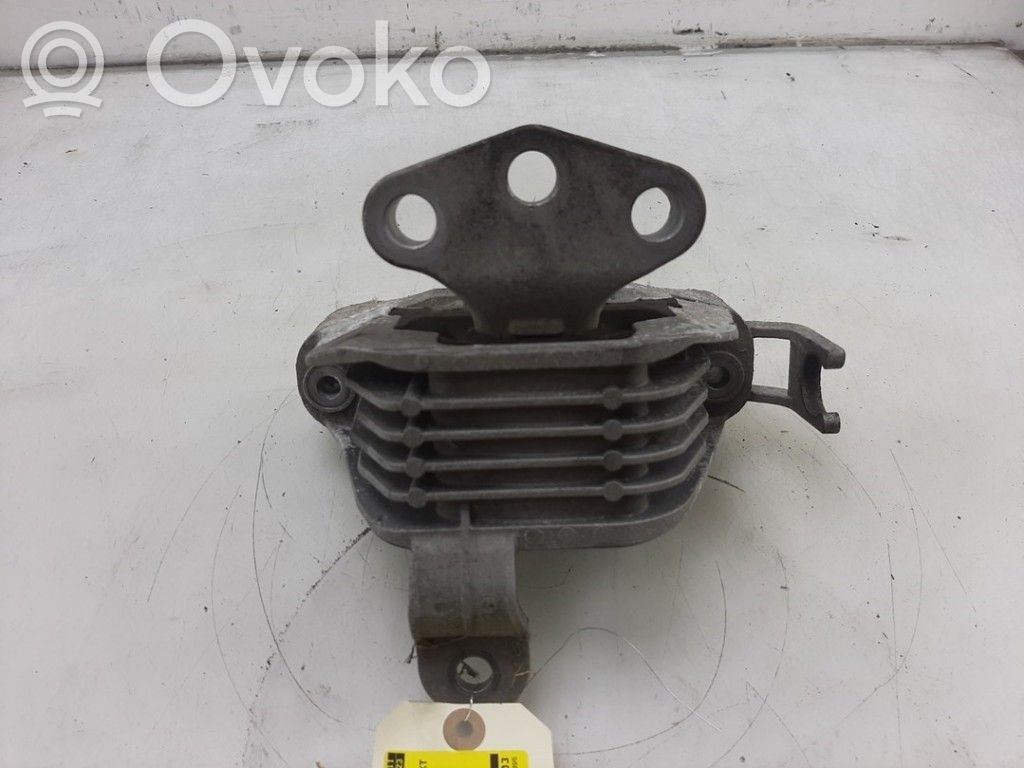 Opel Zafira C Engine mount bracket 