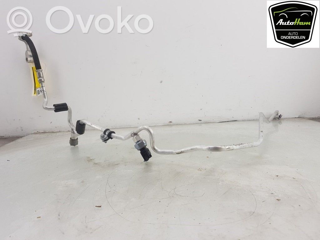 BMW X2 F39 Ilmastointilaitteen putki (A/C) 