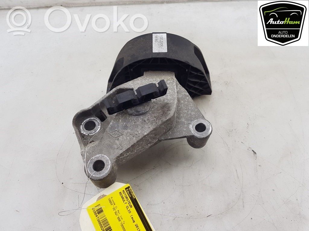 Renault Clio IV Engine mount bracket 