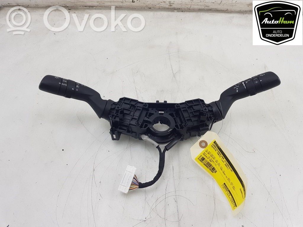 Toyota Yaris XP210 Tasten Schalter Multifunktionslenkrad 