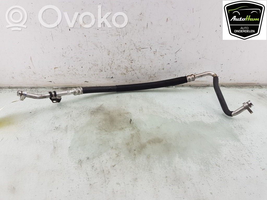 Renault Clio IV Ilmastointilaitteen putki (A/C) 