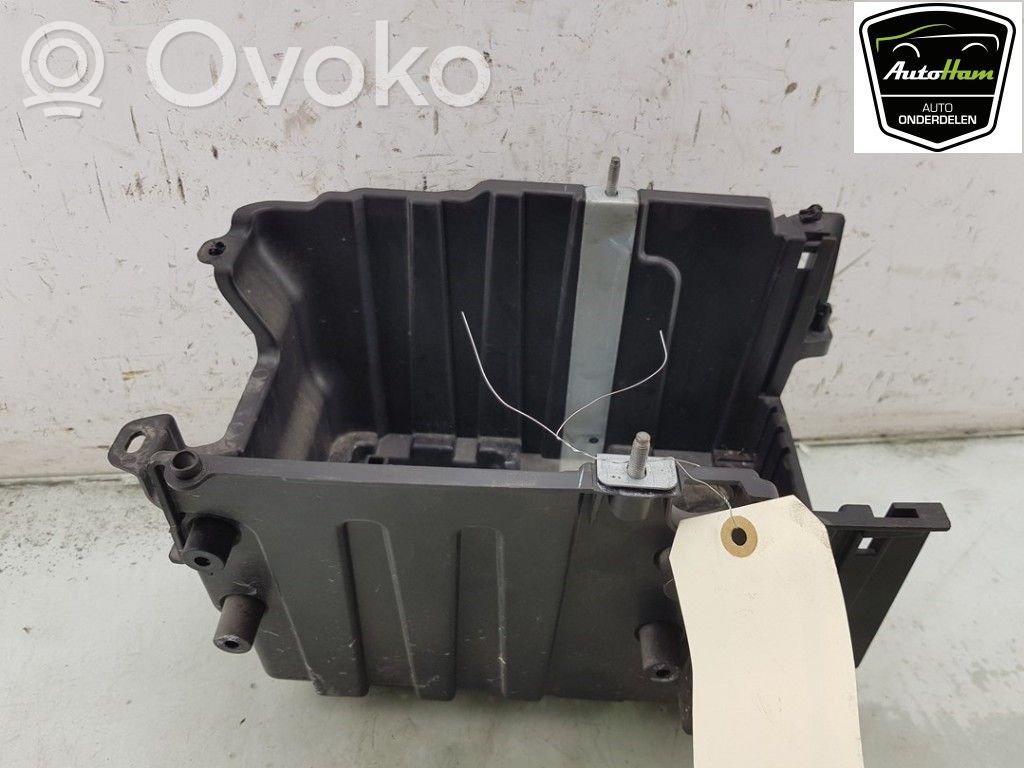 Ford Fiesta Podstawa / Obudowa akumulatora 