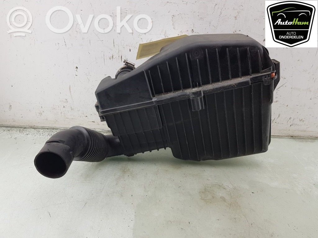 Opel Crossland X Air filter box 