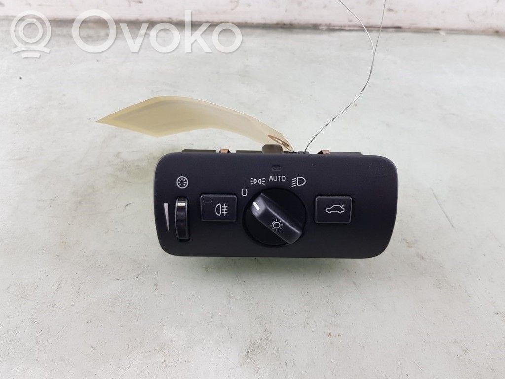 Volvo V40 Light switch 