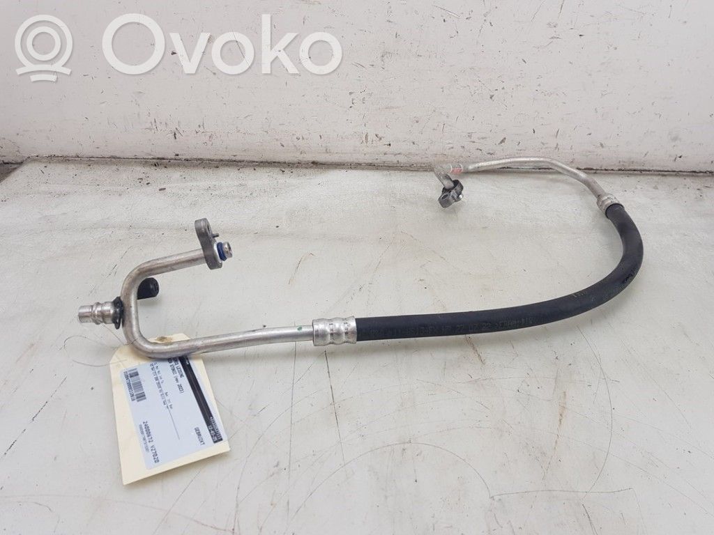 Ilmastointilaitteen putki (A/C)   97762H8950,97762H8950